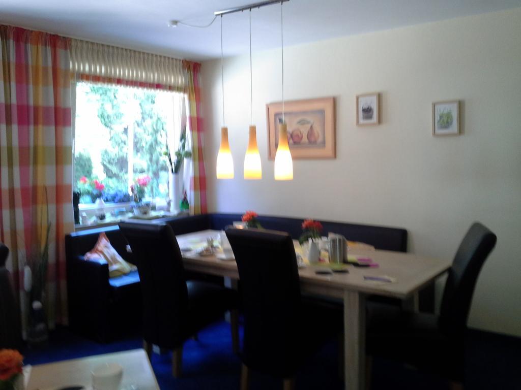 Haus Mariandl Hotel ดุสเซลดอร์ฟ ภายนอก รูปภาพ