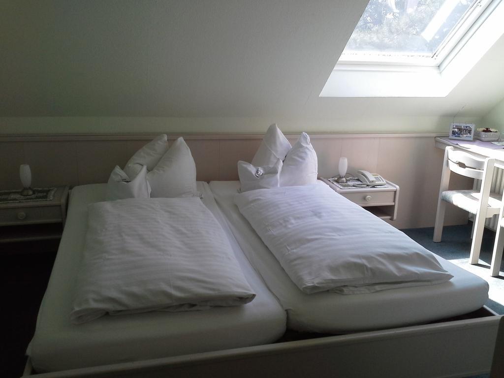 Haus Mariandl Hotel ดุสเซลดอร์ฟ ห้อง รูปภาพ